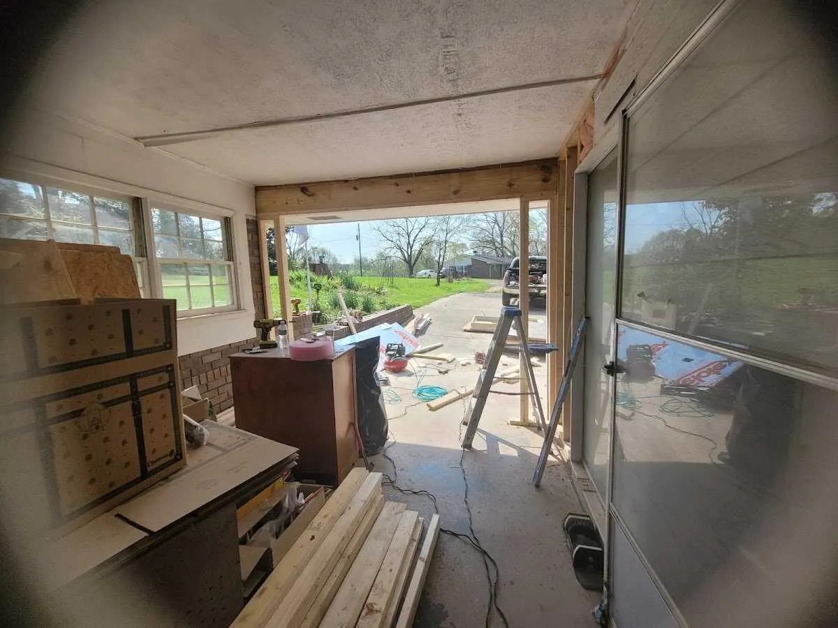 Air movers and dehumidifier for Water Mitigation Services in Chili